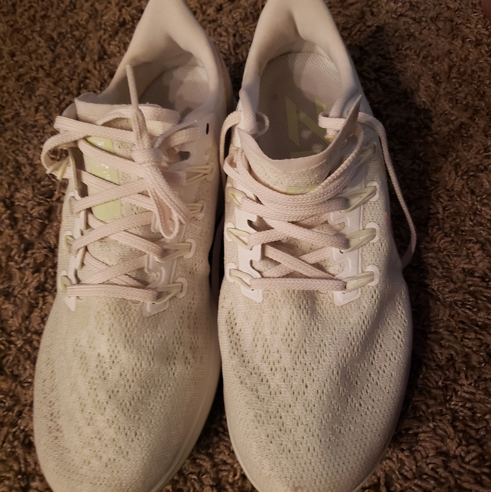 Nike gym shoes